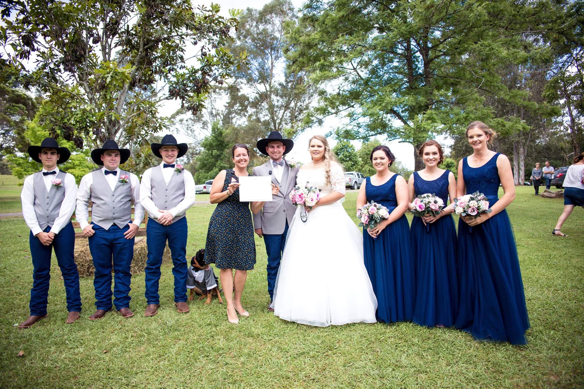 Contact Anouk - Marriage Celebrant in Newcastle Hunter Valley Port Stephens and Lake Macquarie